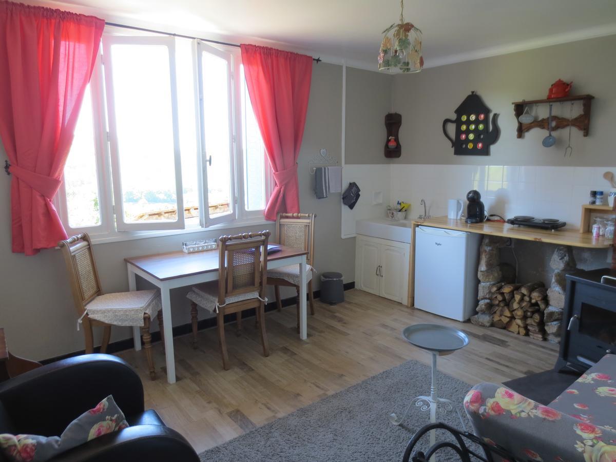 Formidable B&B Saint-Julien-le-Petit Eksteriør bilde