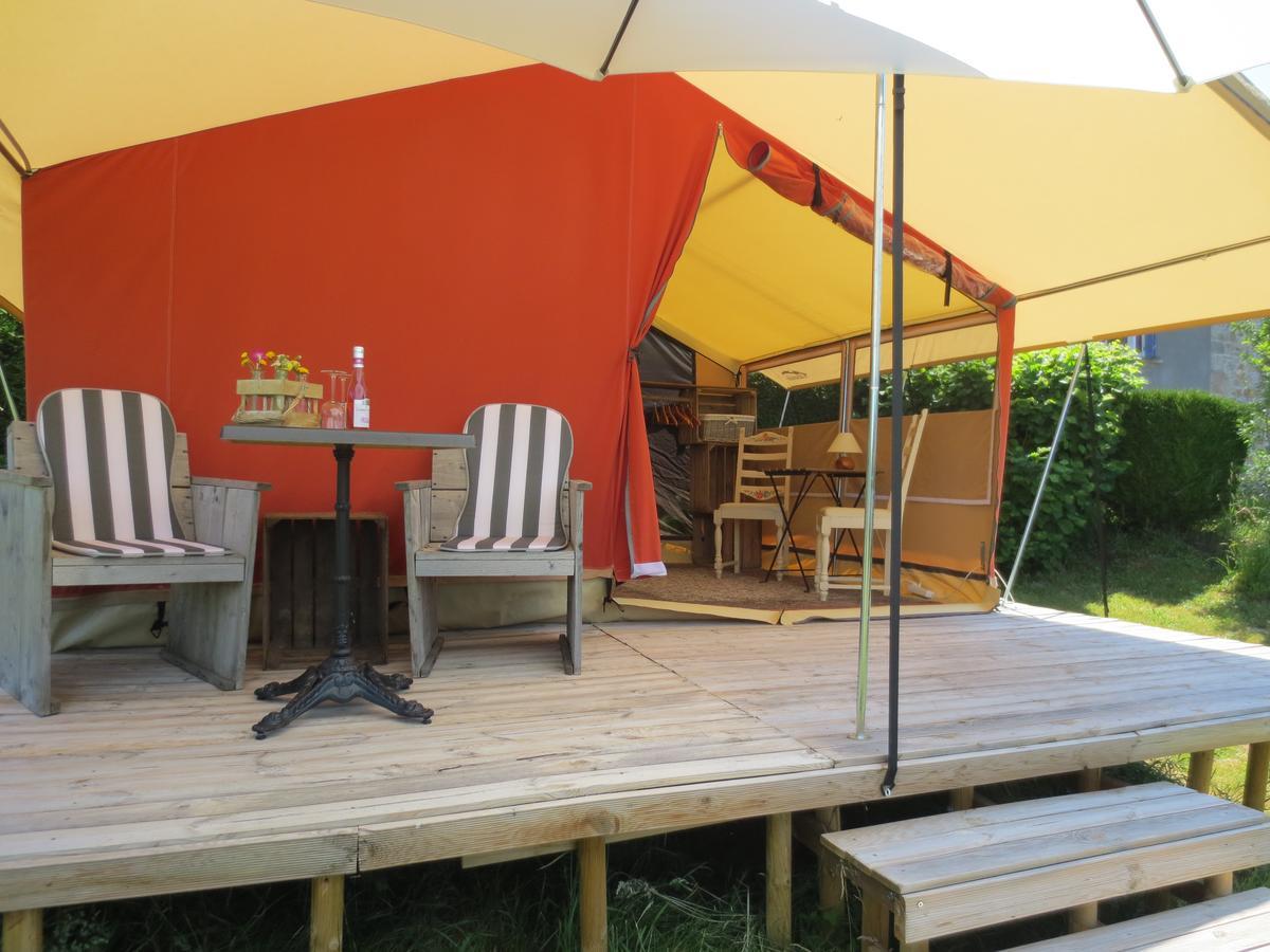 Formidable B&B Saint-Julien-le-Petit Eksteriør bilde
